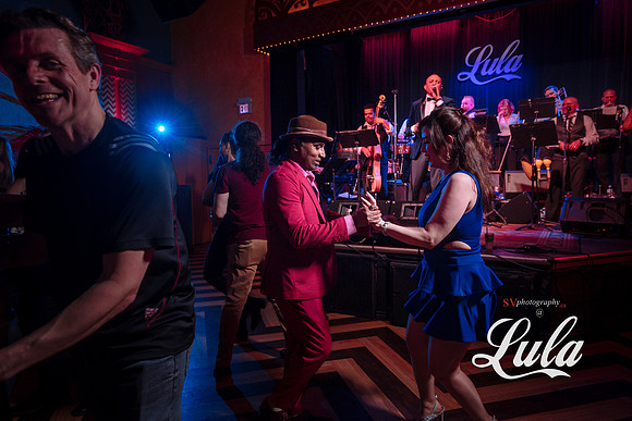 Elegante de la Salsa