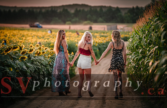 Girls at the Farm