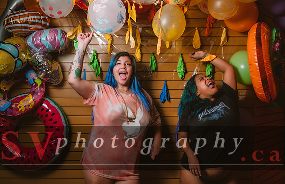 Balloon Girls