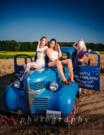 Girls at the Farm