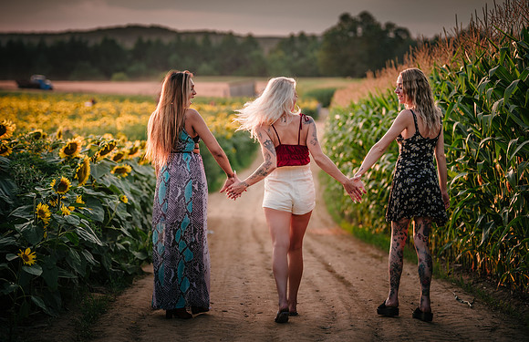 Girls at the Farm