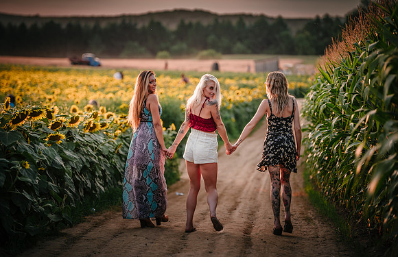 Girls at the Farm