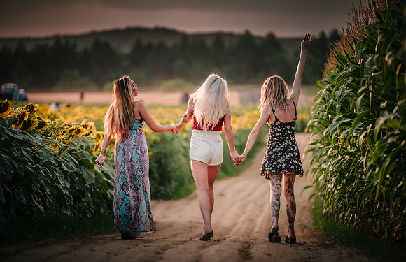 Girls at the Farm
