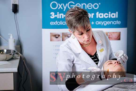 OxyGeneo™ 3-in-1 super facial - Exfoliate, Infuse & Oxygenate