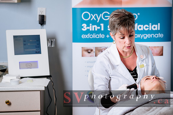 OxyGeneo™ 3-in-1 super facial - Exfoliate, Infuse & Oxygenate
