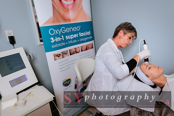 OxyGeneo™ 3-in-1 super facial - Exfoliate, Infuse & Oxygenate