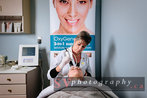 OxyGeneo™ 3-in-1 super facial - Exfoliate, Infuse & Oxygenate