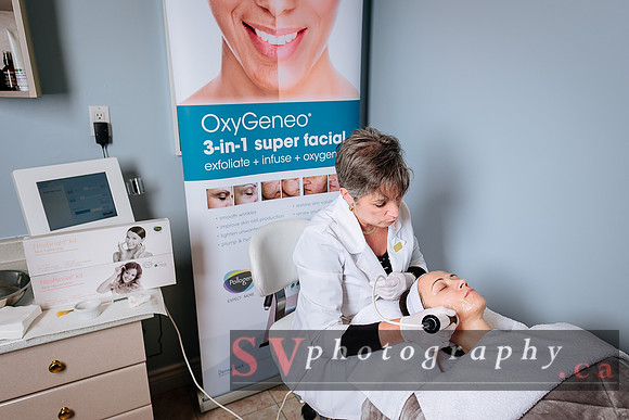 OxyGeneo™ 3-in-1 super facial - Exfoliate, Infuse & Oxygenate