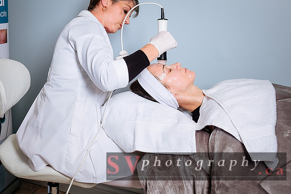 OxyGeneo™ 3-in-1 super facial - Exfoliate, Infuse & Oxygenate