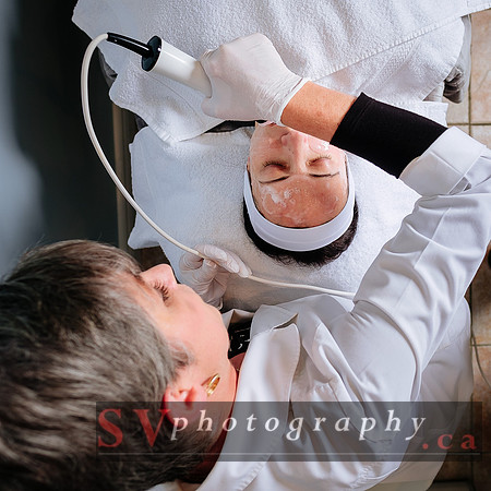 OxyGeneo™ 3-in-1 super facial - Exfoliate, Infuse & Oxygenate