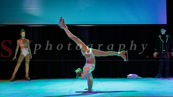 The Shiver Show -  The Magic of Skating and Dance on Stage