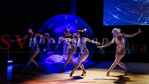 The Shiver Show -  The Magic of Skating and Dance on Stage