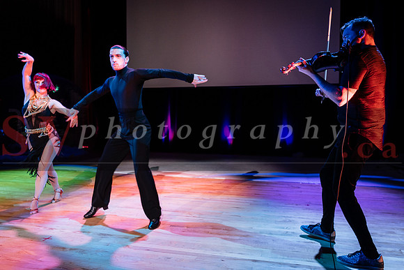 The Shiver Show -  The Magic of Skating and Dance on Stage