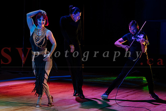 The Shiver Show -  The Magic of Skating and Dance on Stage