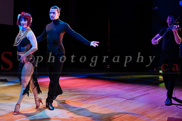 The Shiver Show -  The Magic of Skating and Dance on Stage
