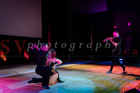 The Shiver Show -  The Magic of Skating and Dance on Stage