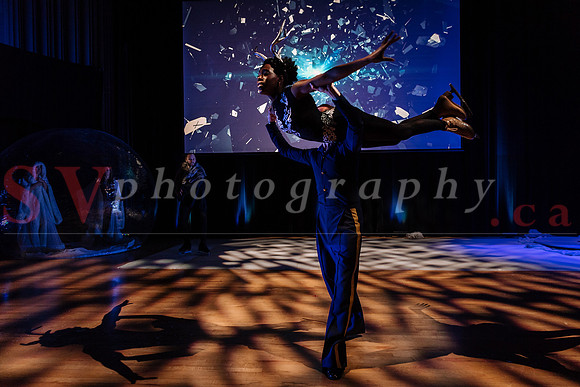 The Shiver Show -  The Magic of Skating and Dance on Stage