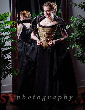 Starkers Corsetry - Queen of Hearts