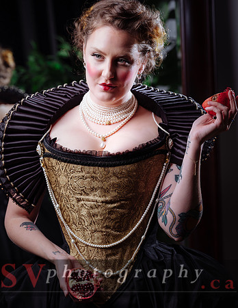 Starkers Corsetry - Queen of Hearts