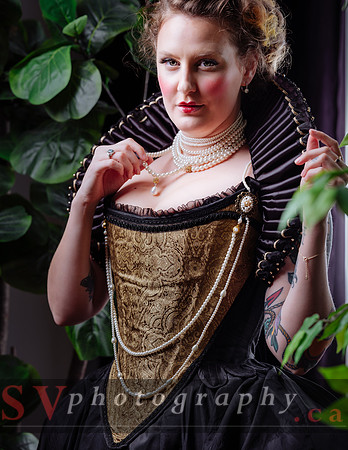 Starkers Corsetry - Queen of Hearts