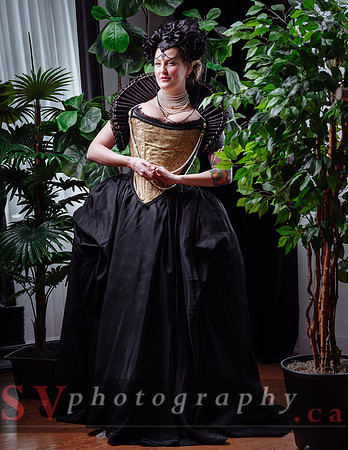 Starkers Corsetry - Queen of Hearts