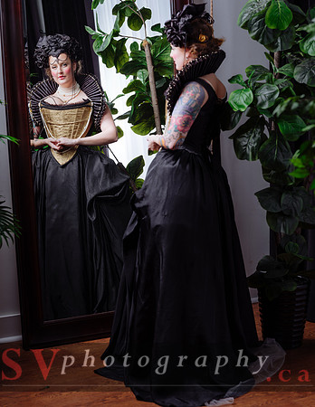 Starkers Corsetry - Queen of Hearts