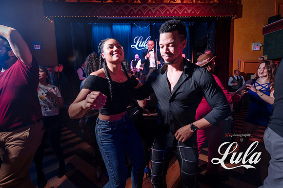 Elegante de la Salsa