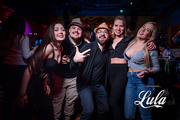 Elegante de la Salsa