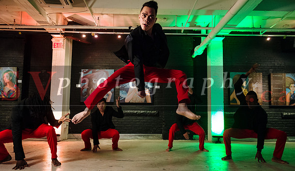 iFreeStyle's "FASHION GAMES" performances - Cadence Men