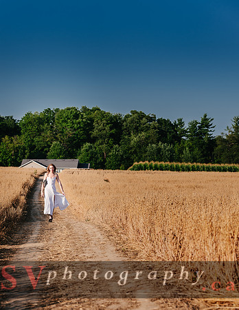 Girls at the Farm