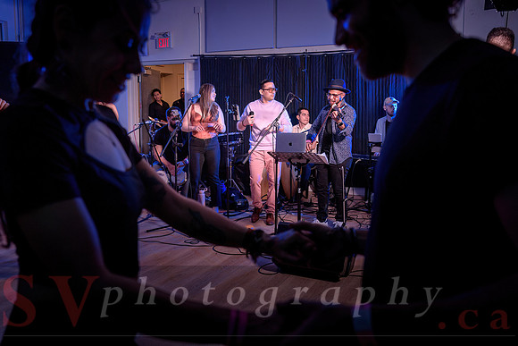 Sat night bands