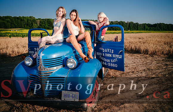 Girls at the Farm