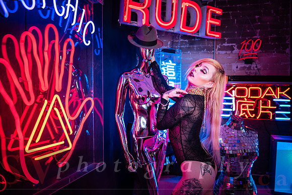 Neon Shoot