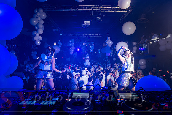 Heavy Meta presents: Whiteout w/SkiiTour, Hatiras, me time +more